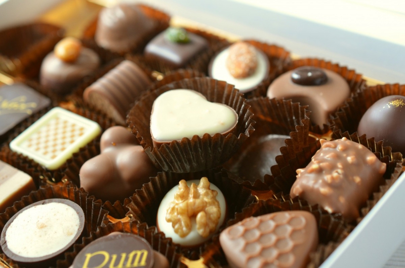 chocolaterie-TOUET DE L ESCARENE-min_chocolates_food_candy_calories_nibble_chocolate_heart-782043